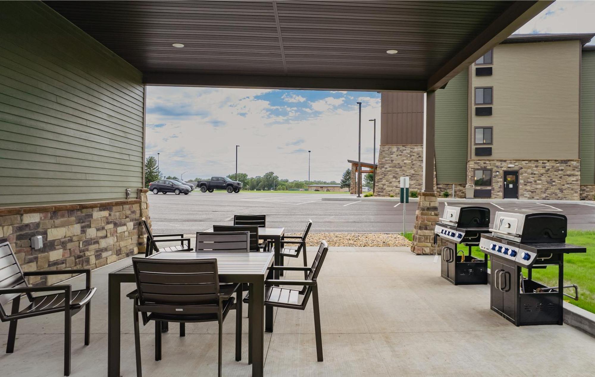My Place Hotel-Mitchell Sd Exterior photo